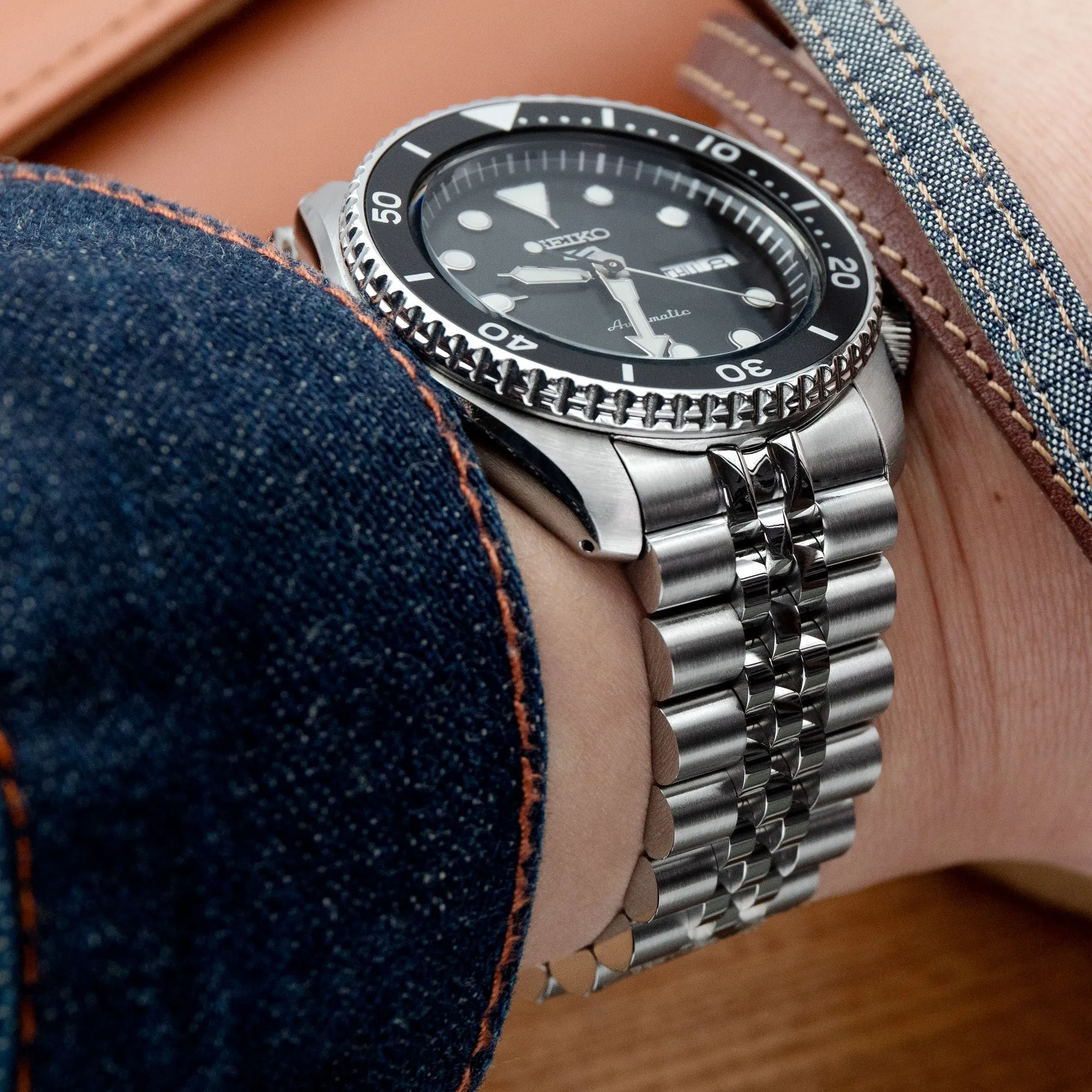 Super-J Louis JUB Gen 'R' for Seiko 5 Sports 42.5mm V-Clasp, Brushed with Polished Center