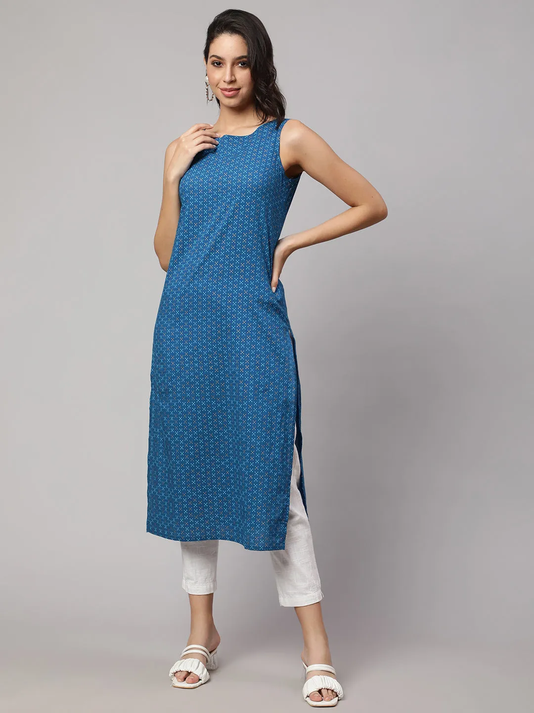Women Blue Printed Straight Sleeveless Kurta